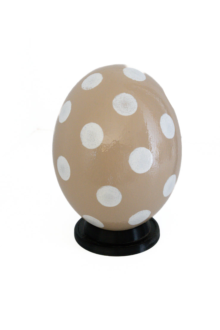 Decoupage_Ostrich_Egg_Shell_Cream_with_polka_dots)