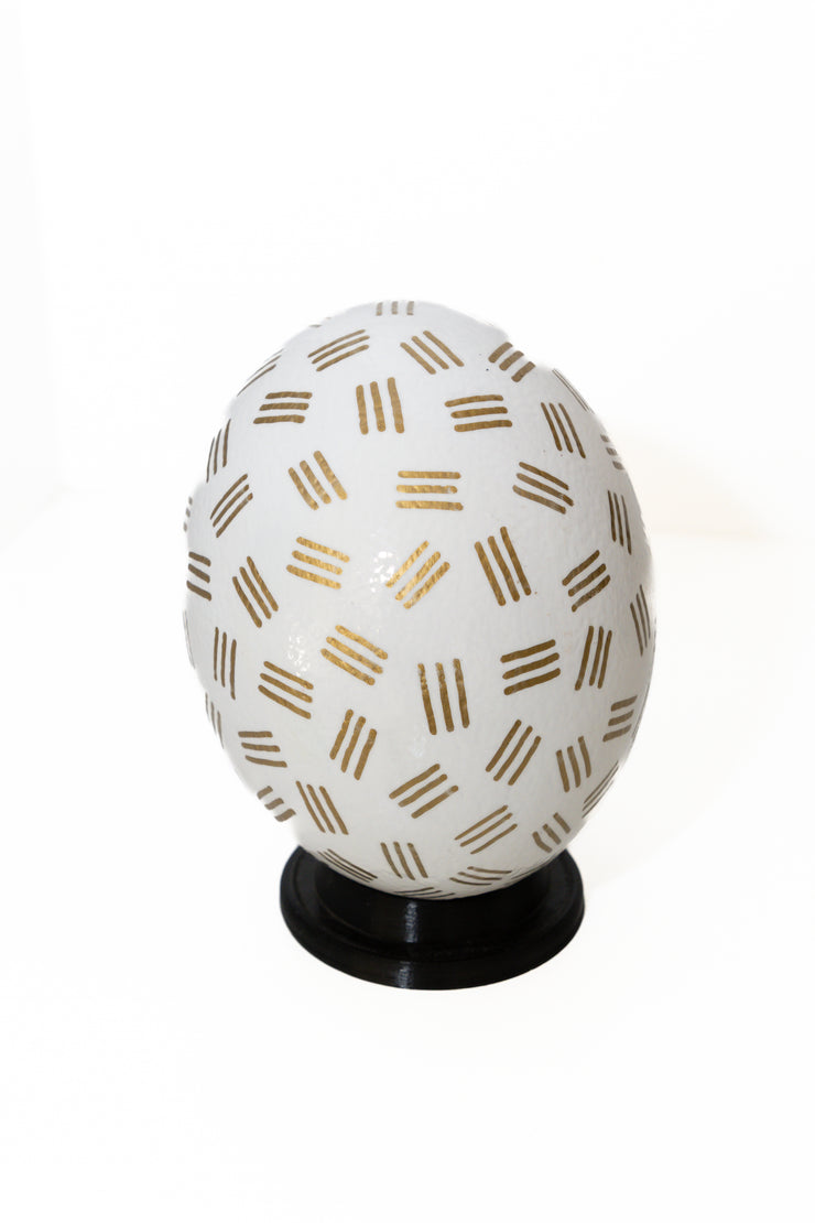 Decoupage_Ostrich_Egg_Shell_White_with_Gold_Stripes
